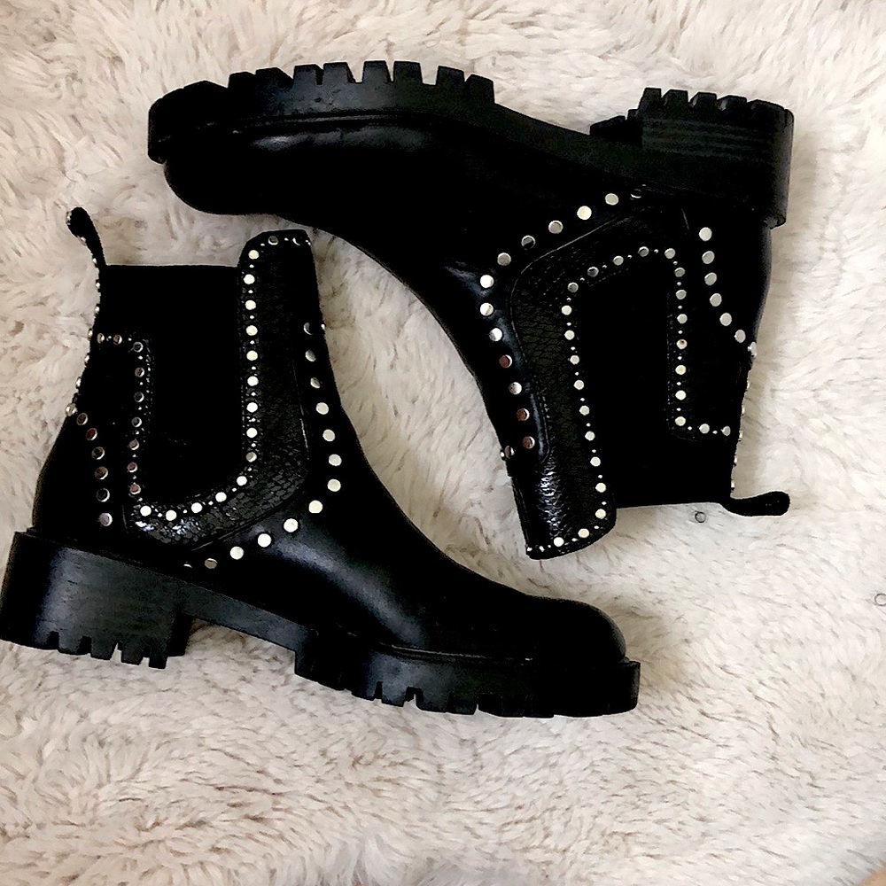 Zara Boots!!